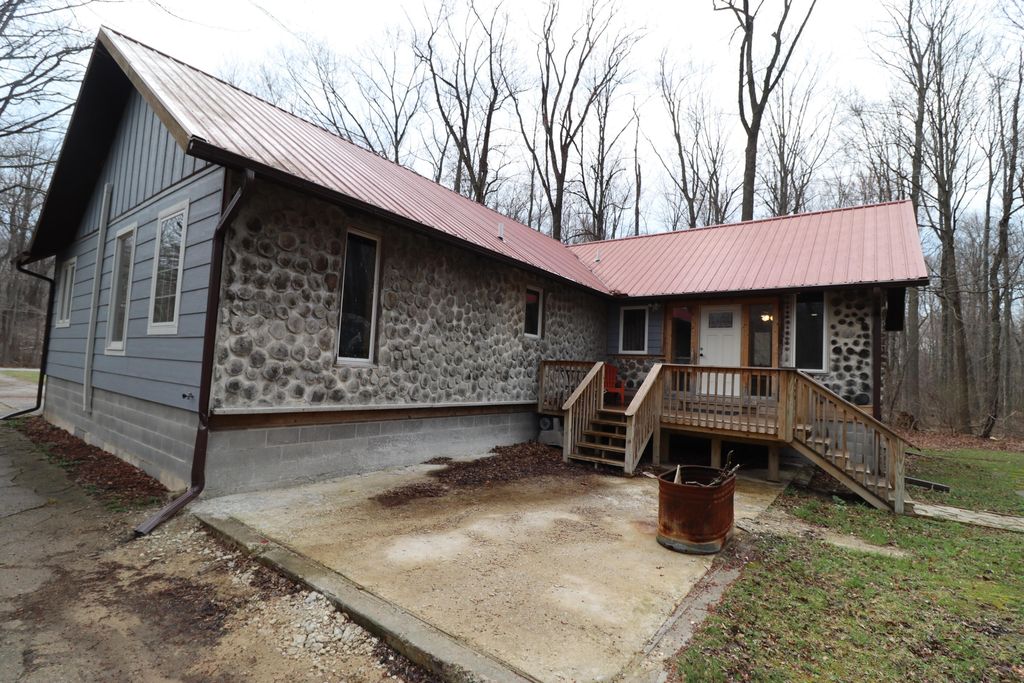 Photo of 101 Briese Lane, Michigan City, IN 46360 (MLS # 836271)