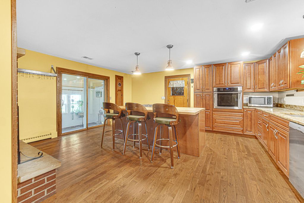 Photo of 242 W Powell Drive, La Porte, IN 46350 (MLS # 829418)