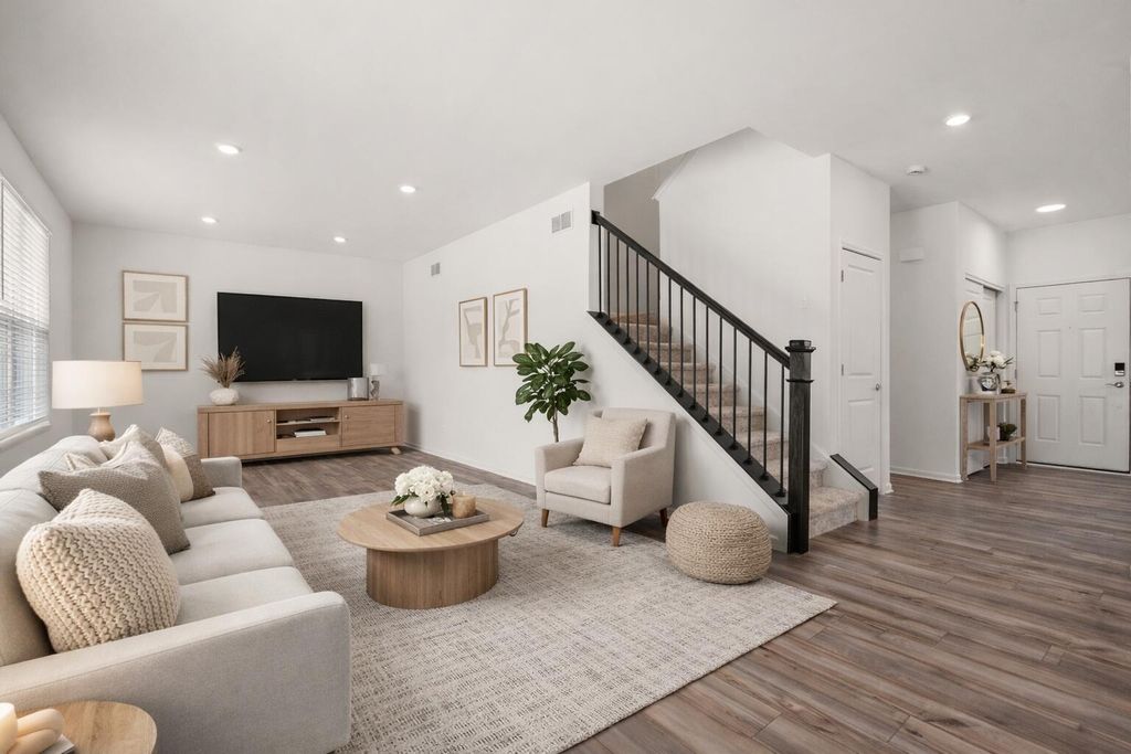 Photo of 1811 E 111th Place, Crown Point, IN 46307 (MLS # 836112)