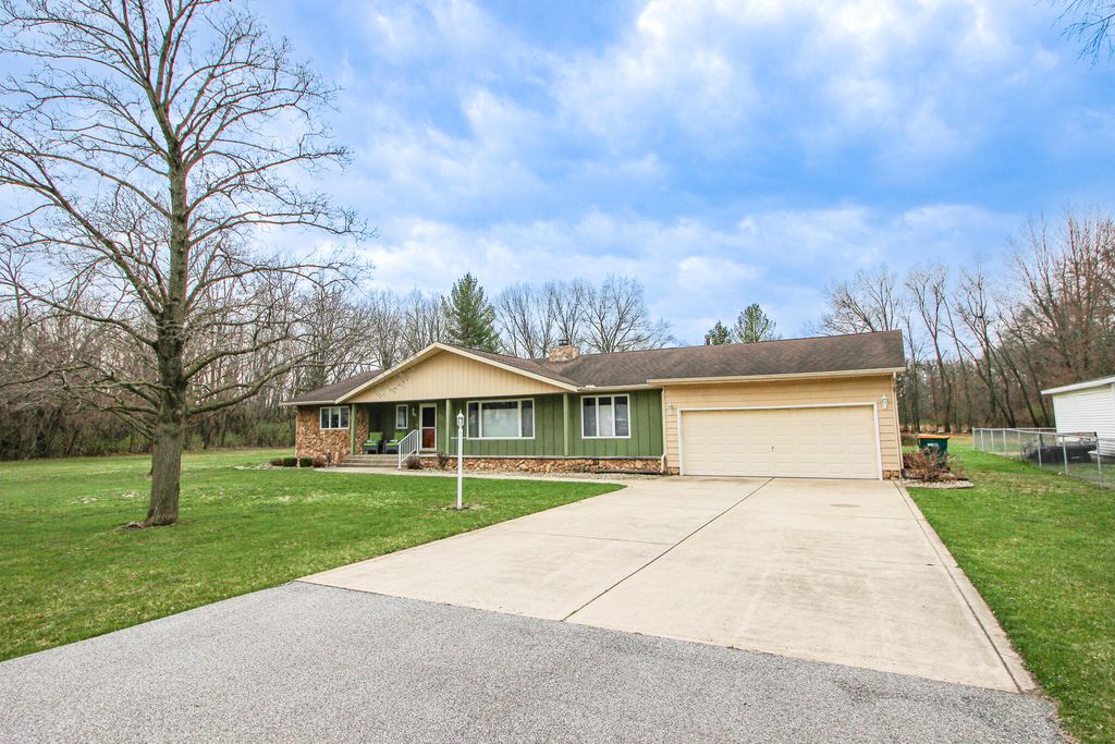 Photo of 303 Dahlke Street, North Judson, IN 46366 (MLS # 836304)