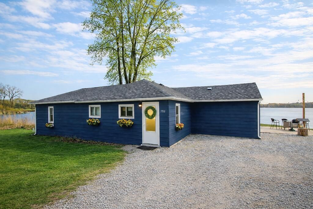 Photo of 7715 N Spruce Lane, New Carlisle, IN 46552 (MLS # 836145)