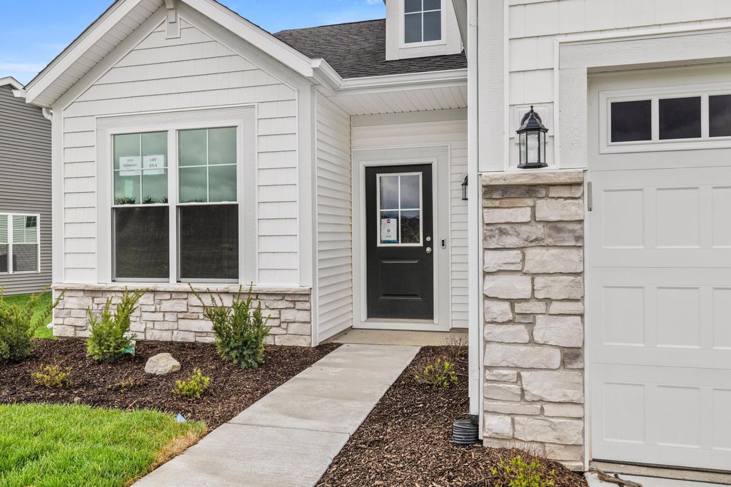 Photo of 3971 Reflection Place, Valparaiso, IN 46385 (MLS # 837278)