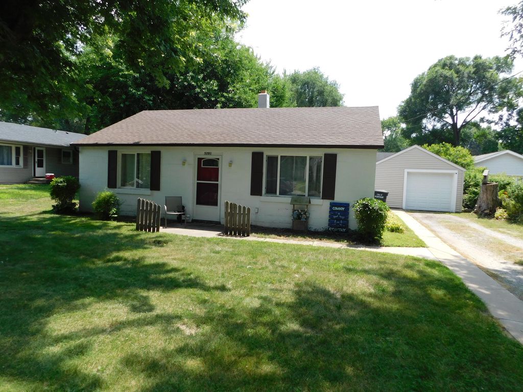 Photo of 5201 Bell Avenue, Portage, IN 46368 (MLS # 842343)