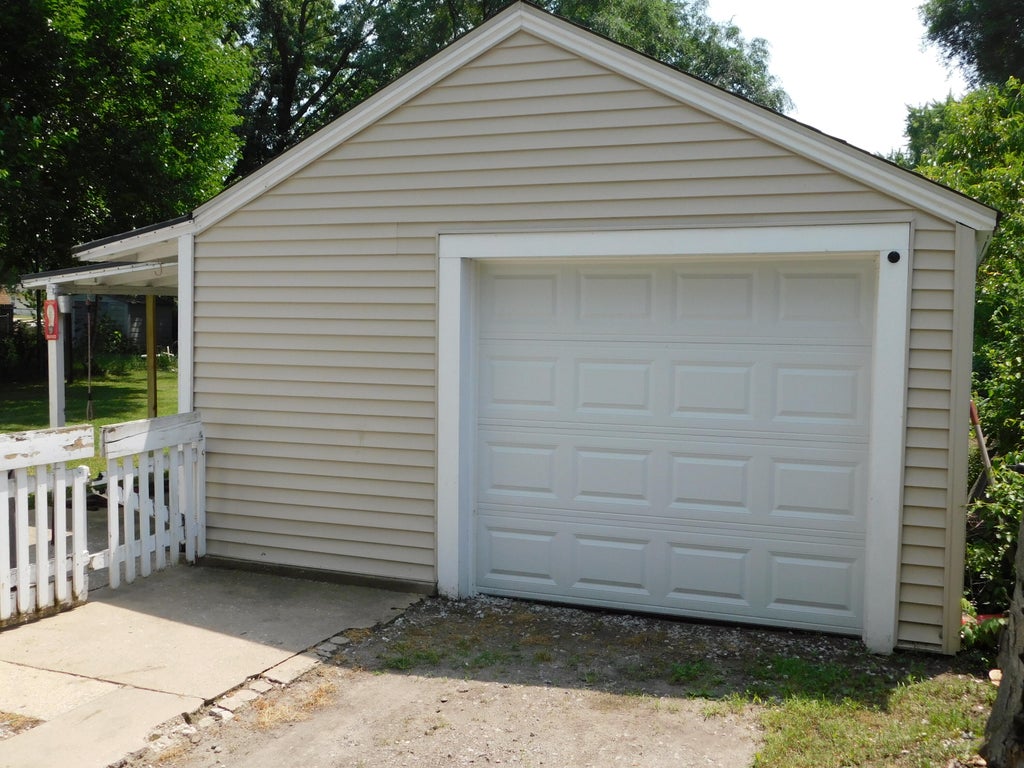 Photo of 5201 Bell Avenue, Portage, IN 46368 (MLS # 842343)