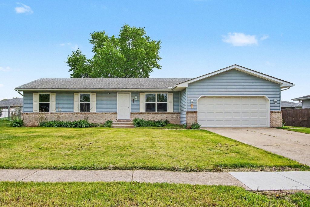 Photo of 342 Woodbridge Drive, Lowell, IN 46356 (MLS # 838226)