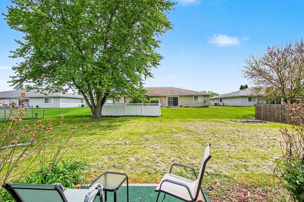 Photo of 342 Woodbridge Drive, Lowell, IN 46356 (MLS # 838226)