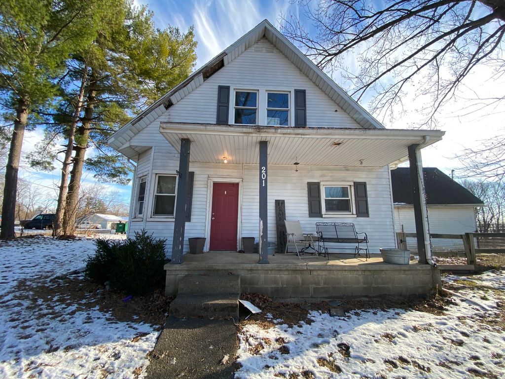 Photo of 201 S Cross Street, Waveland, IN 47989 (MLS # 831785)