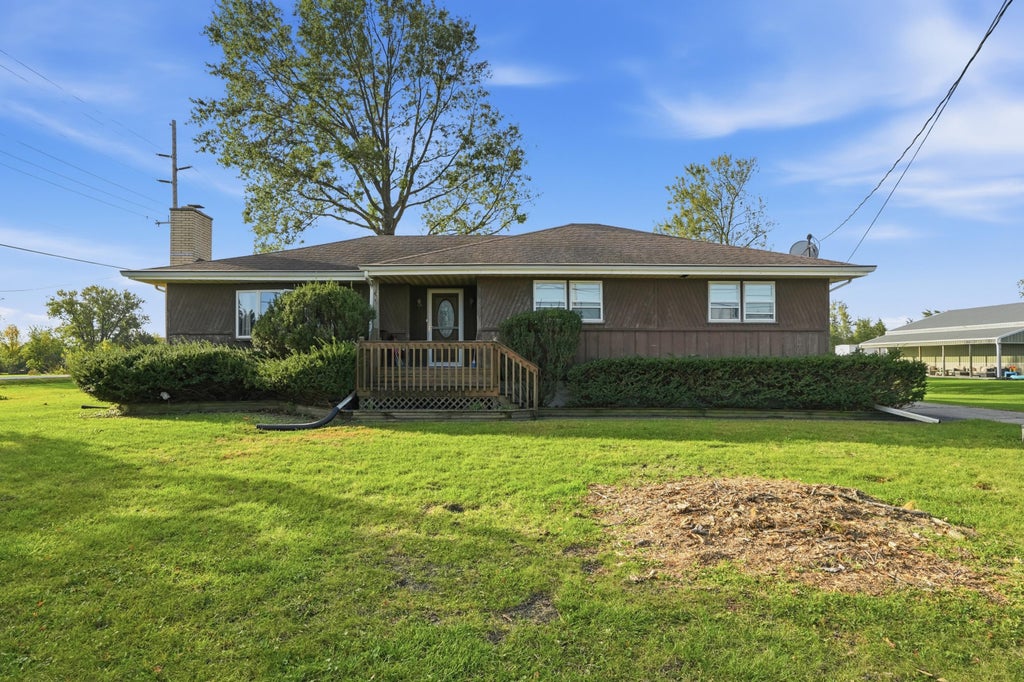 Photo of 8109 W 101st Avenue, Saint John, IN 46373 (MLS # 846933)