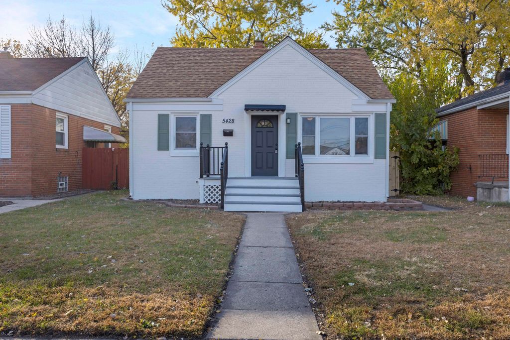 Photo of 5428 Chestnut Avenue, Hammond, IN 46320 (MLS # 830544)