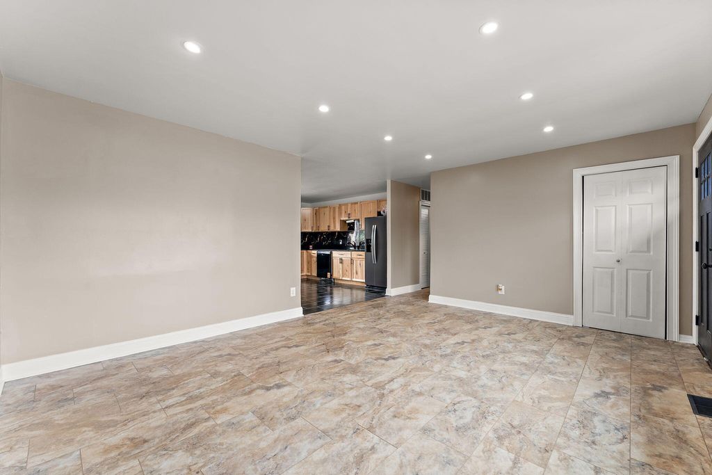 Photo of 611 Old Forge Road, Valparaiso, IN 46385 (MLS # 836947)