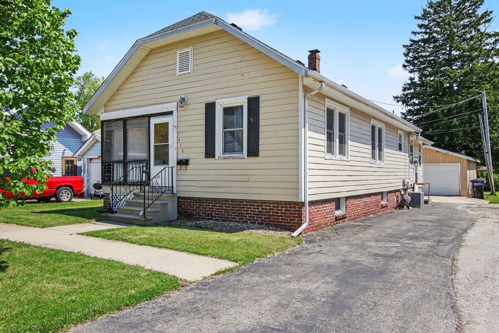 Photo of 406 Henry Street, La Porte, IN 46350 (MLS # 838379)