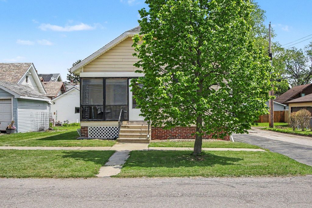 Photo of 406 Henry Street, La Porte, IN 46350 (MLS # 838379)