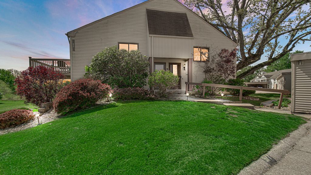 Photo of 975 Millpond Road N, Valparaiso, IN 46385 (MLS # 838589)
