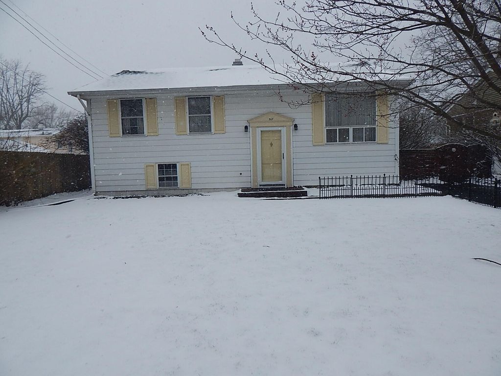 Photo of 367 Chestnut Street, Michigan City, IN 46360 (MLS # 835660)