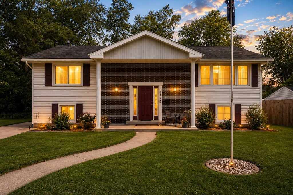 Photo of 2731 40th Place, Highland, IN 46322 (MLS # 841847)