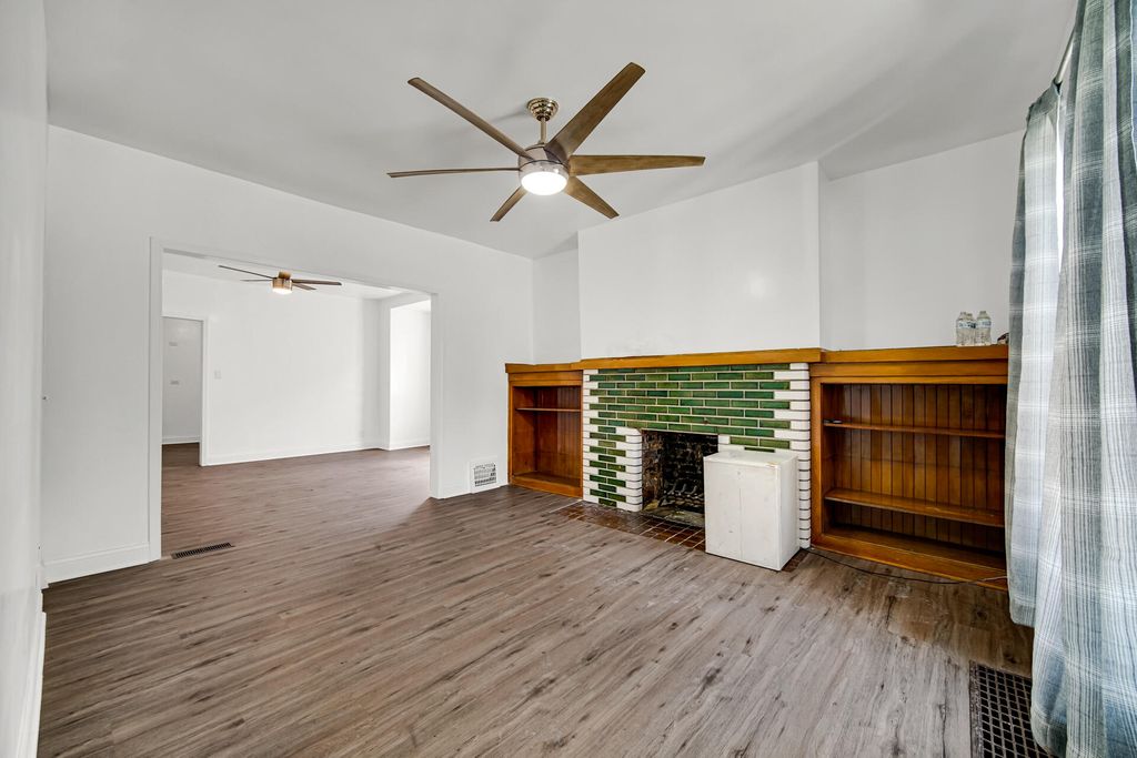 Photo of 610 Highland Street, Hammond, IN 46320 (MLS # 837153)