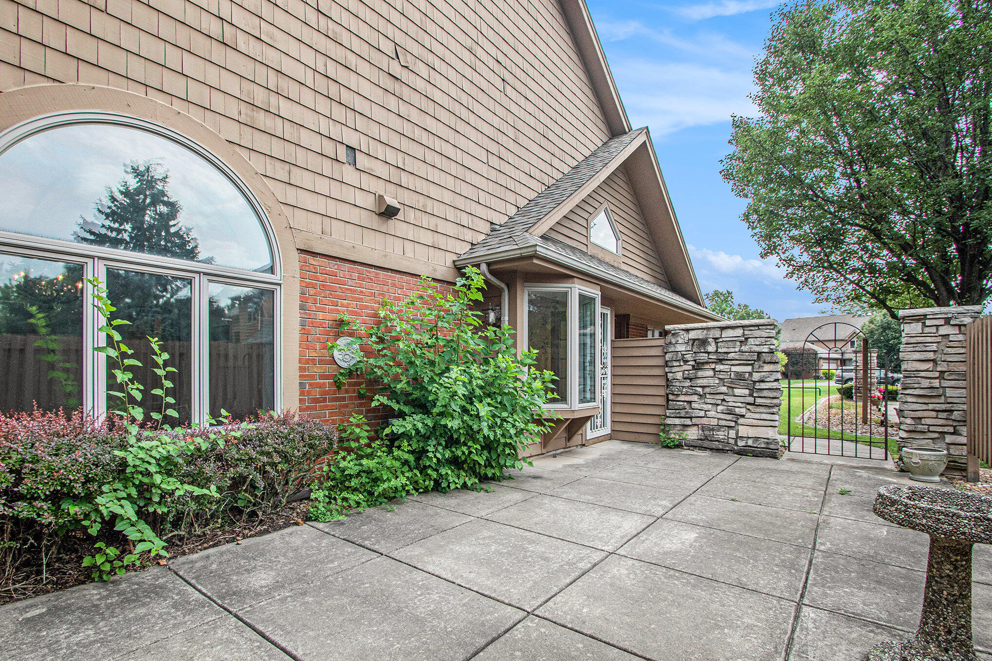 905 Westminster Lane