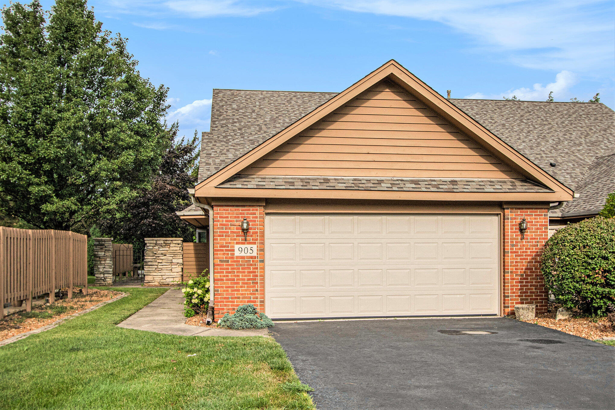 905 Westminster Lane