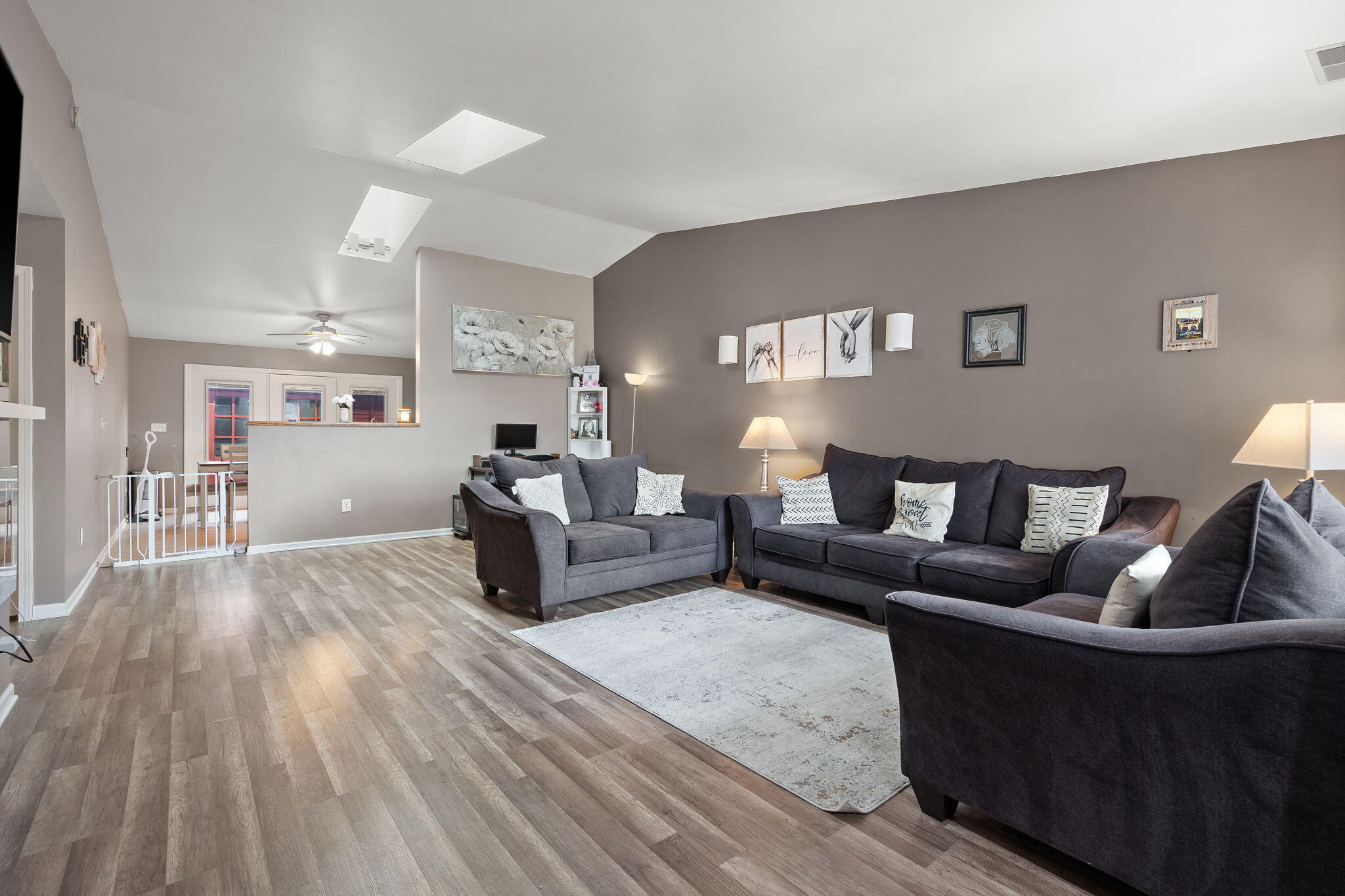 Crown Point, Indiana 46307, United States, 2 Bedrooms Bedrooms, ,2 BathroomsBathrooms,Residential,Active,223562