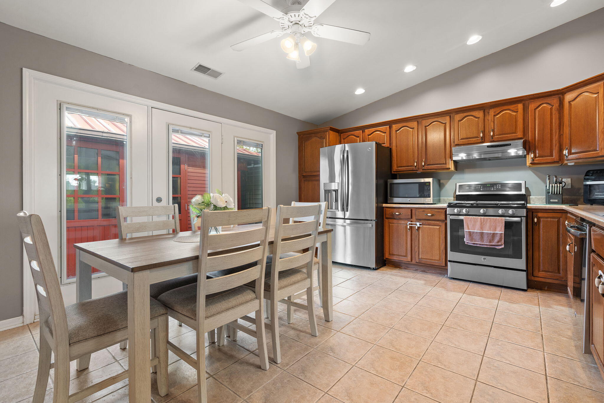 Crown Point, Indiana 46307, United States, 2 Bedrooms Bedrooms, ,2 BathroomsBathrooms,Residential,Active,223562