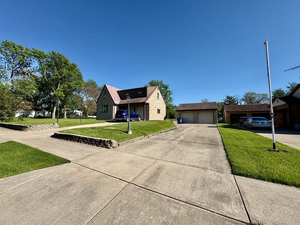 Photo of 216 Berens Street, Dyer, IN 46311 (MLS # 838840)