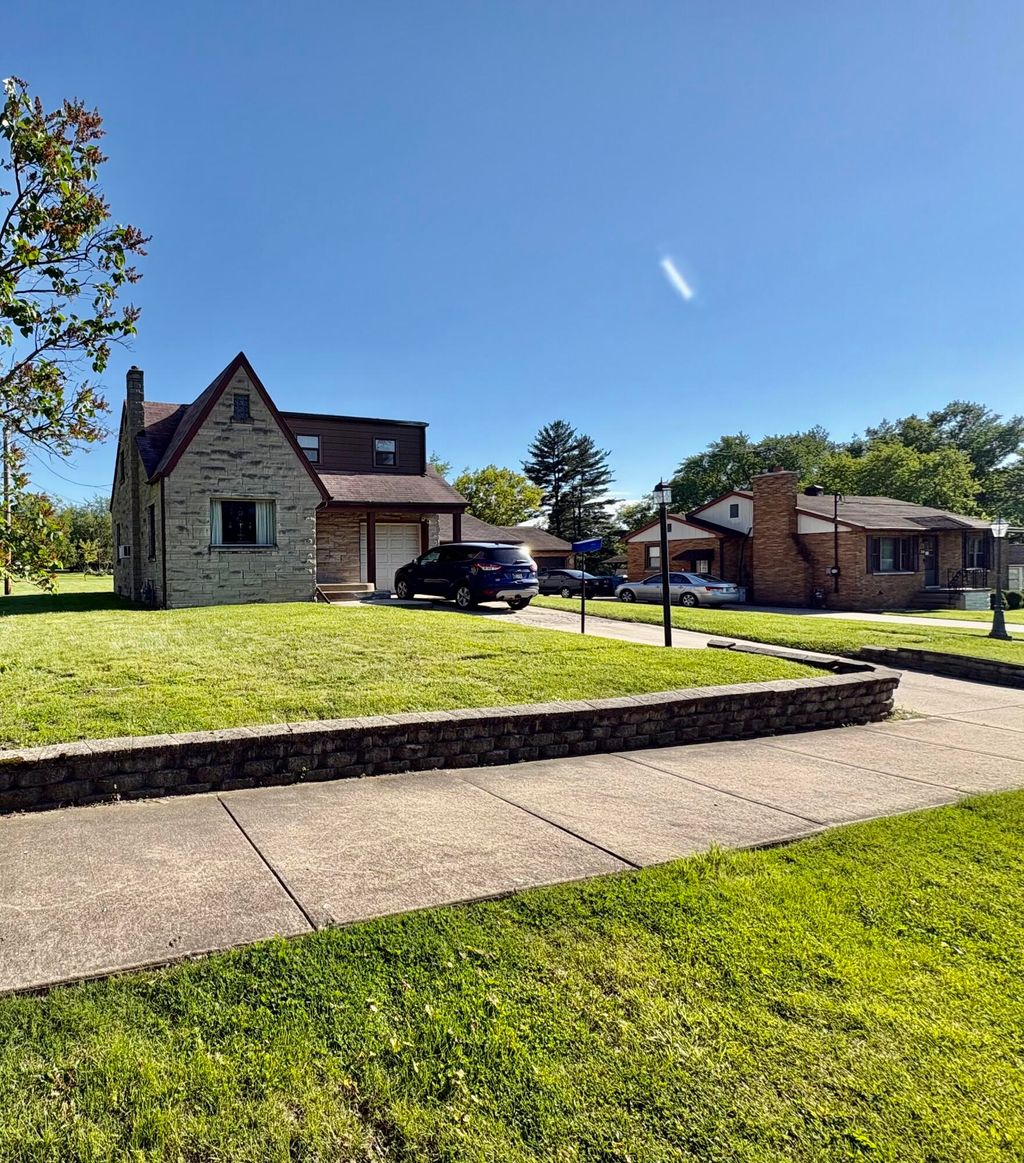 Photo of 216 Berens Street, Dyer, IN 46311 (MLS # 838840)
