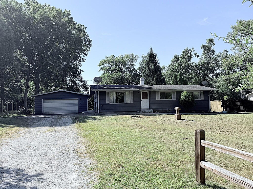 Photo of 5955 W 500 S, North Judson, IN 46366 (MLS # 846088)