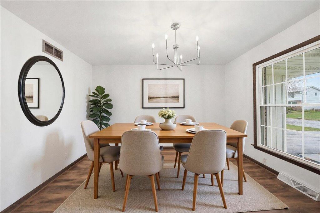 Photo of 188 Goodview Drive, Valparaiso, IN 46385 (MLS # 835382)