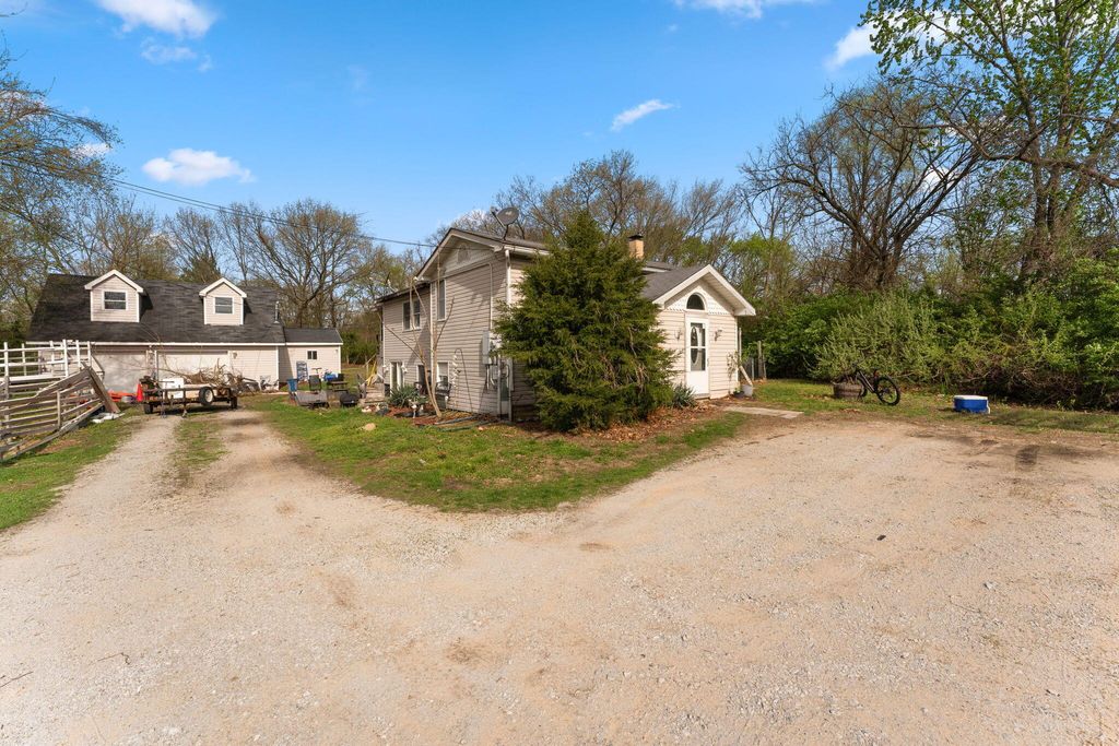 Photo of 1330 Orchid Street SE, DeMotte, IN 46310 (MLS # 839459)