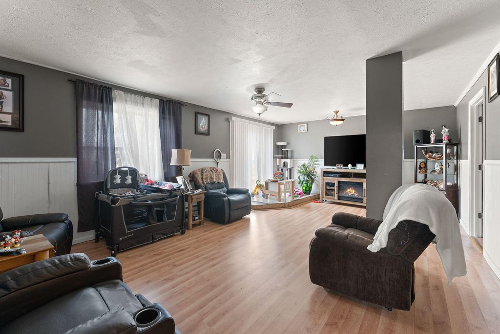 Photo of 1330 Orchid Street SE, DeMotte, IN 46310 (MLS # 839459)