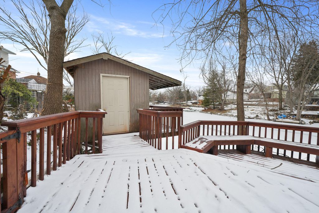 Photo of 202 Beverly Lane, Hobart, IN 46342 (MLS # 833138)
