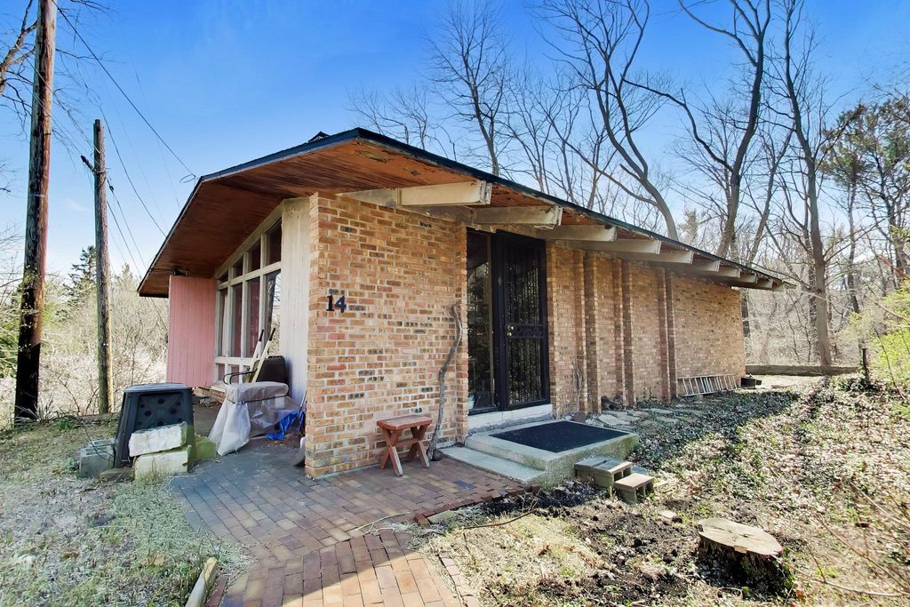 Photo of 14 Beach Lane Court Ct, Ogden Dunes, IN 46368 (MLS # 835973)