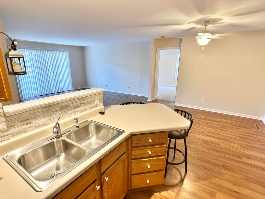 Photo of 9814 Wildwood Court #1c, Highland, IN 46322 (MLS # 833136)