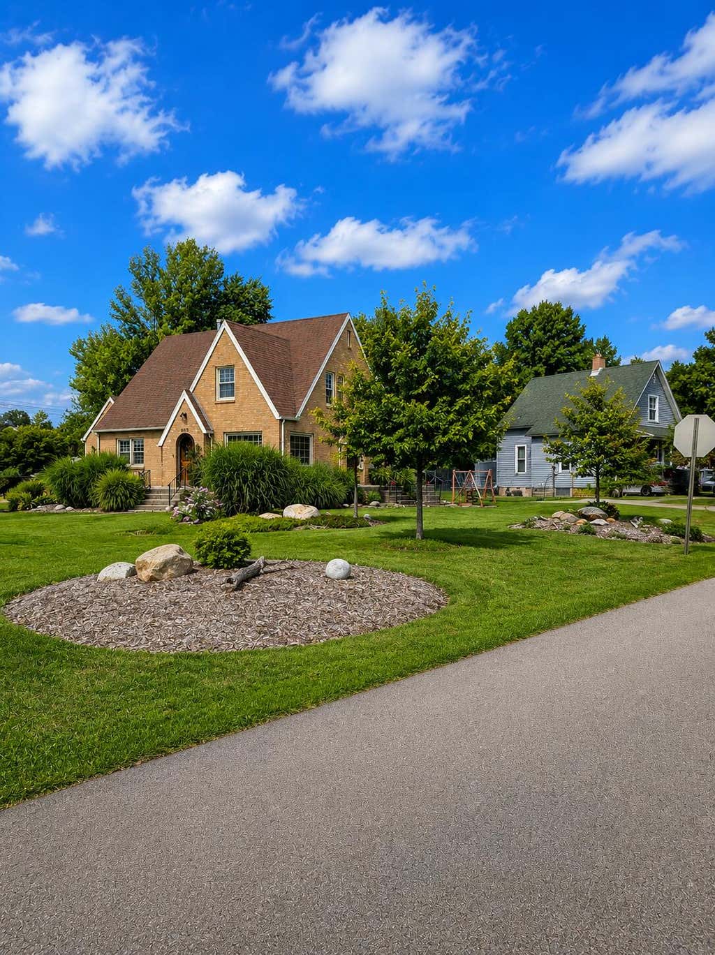 Photo of 605 W Montgomery Street, Francesville, IN 47946 (MLS # 844267)