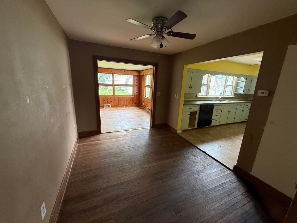 Photo of 118 W Spring Street, Winamac, IN 46996 (MLS # 839720)