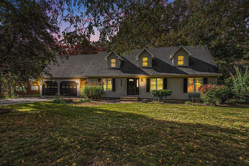 Photo of 2944 N Strawberry Lane, La Porte, IN 46350 (MLS # 829935)