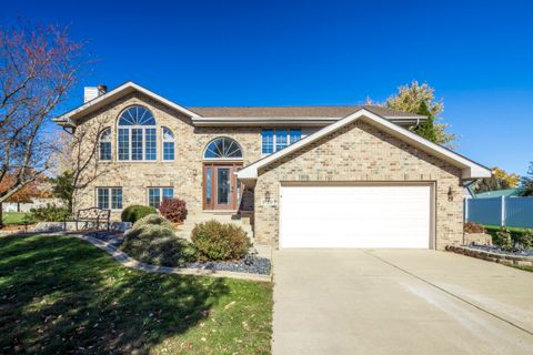 2720 Painted Leaf Court, Crown Point, IN 46307 - #: 830597