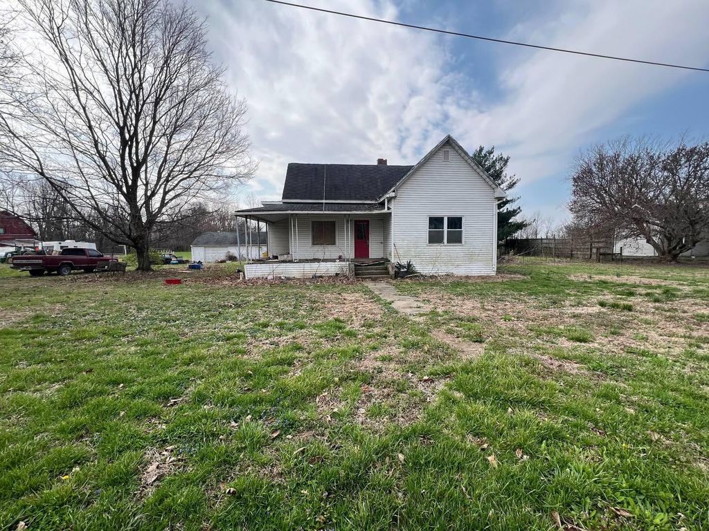 Photo of 727 W State Road 246, Clay City, IN 47841 (MLS # 836473)
