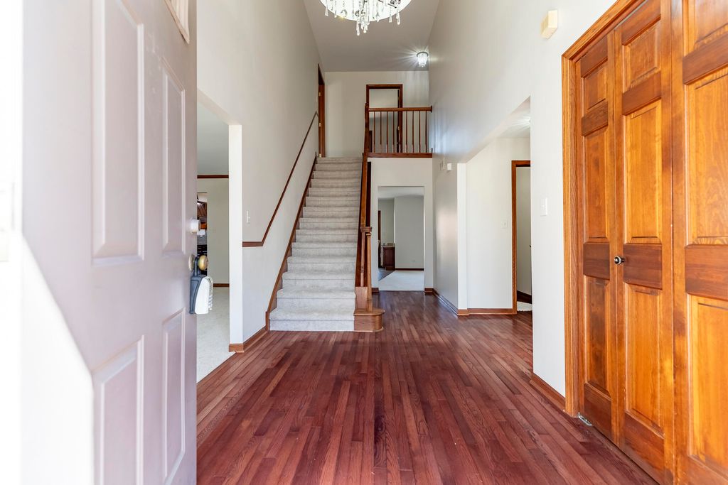 Photo of 8407 Beech Avenue, Munster, IN 46321 (MLS # 835994)