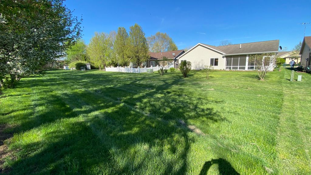 Photo of 1454 Byfield Parkway, Valparaiso, IN 46385 (MLS # 837610)