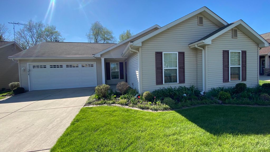 Photo of 1454 Byfield Parkway, Valparaiso, IN 46385 (MLS # 837610)