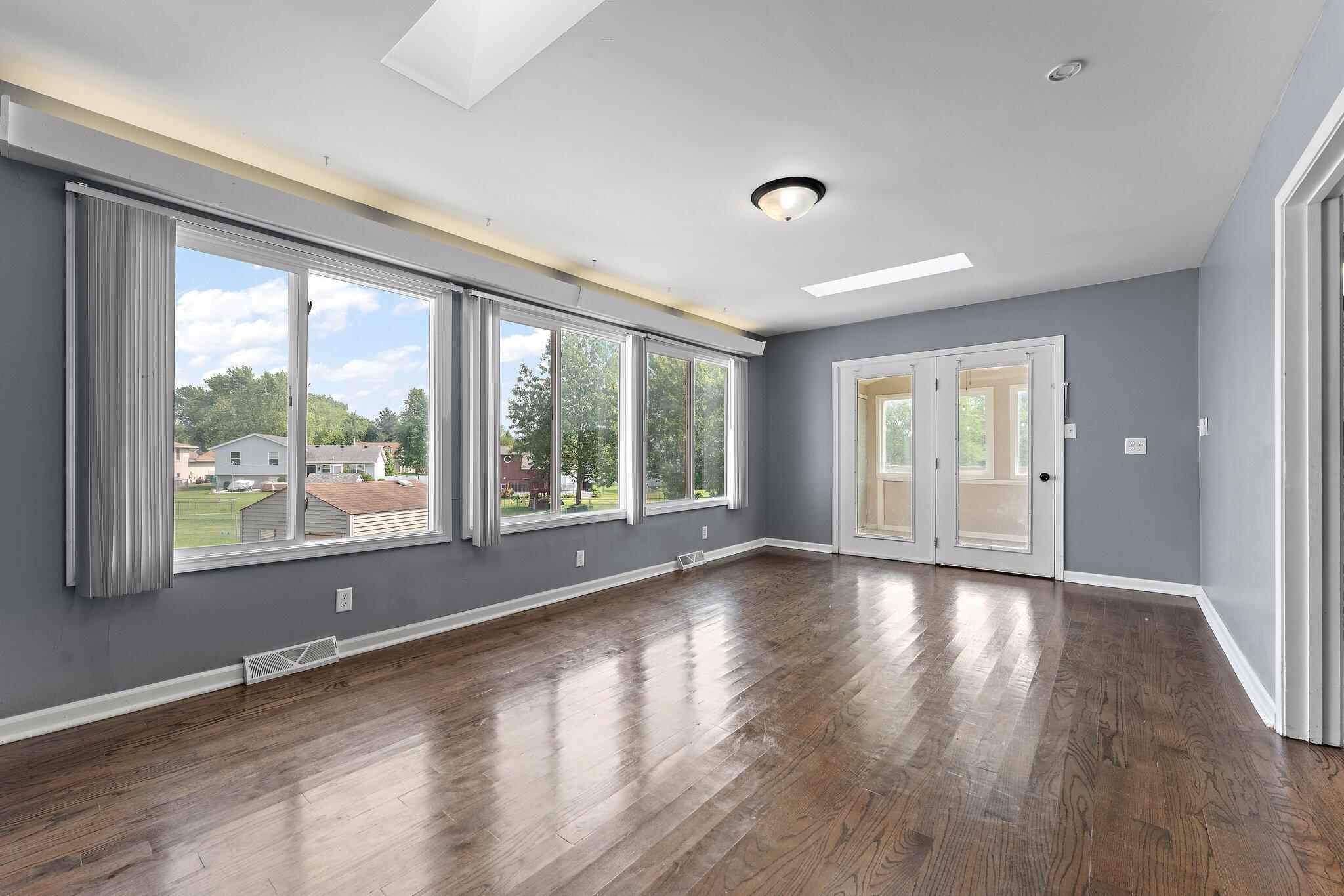 Crown Point, Indiana 46307, United States, 3 Bedrooms Bedrooms, ,2 BathroomsBathrooms,Residential,Active,150781