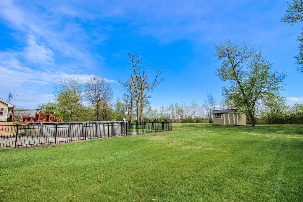 Photo of 2913 Cardinal Drive, Wheatfield, IN 46392 (MLS # 839626)