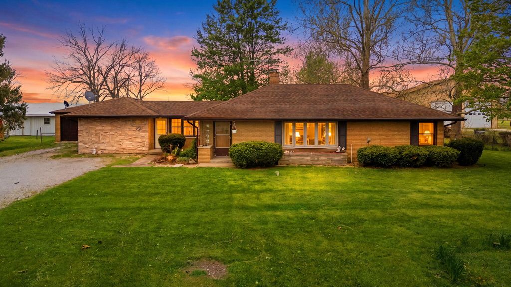 Photo of 11430 W State Road 8, La Crosse, IN 46348 (MLS # 838059)
