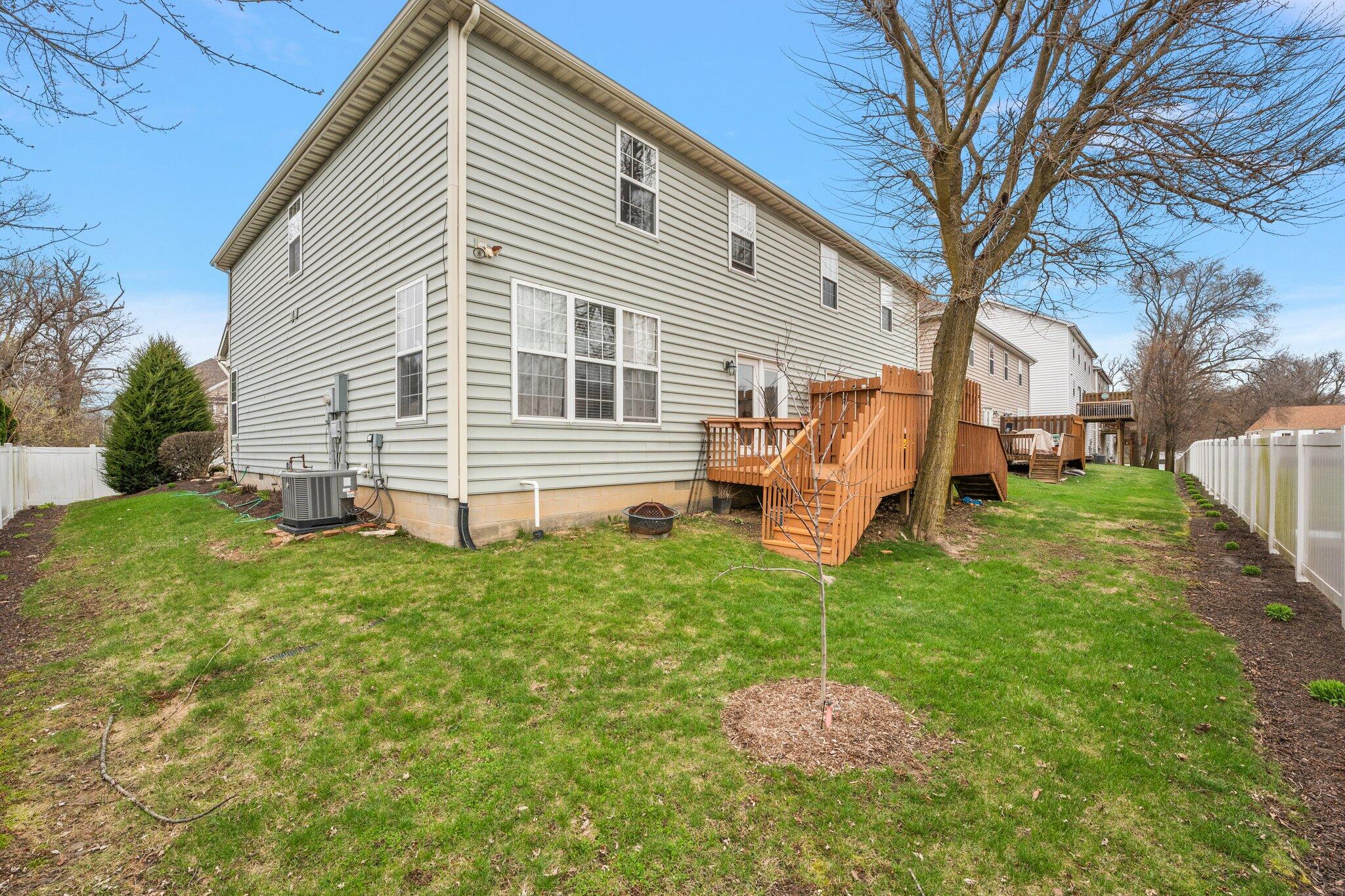 Valparaiso, Indiana 46383, United States, 3 Bedrooms Bedrooms, ,3 BathroomsBathrooms,Residential,Pending,105719