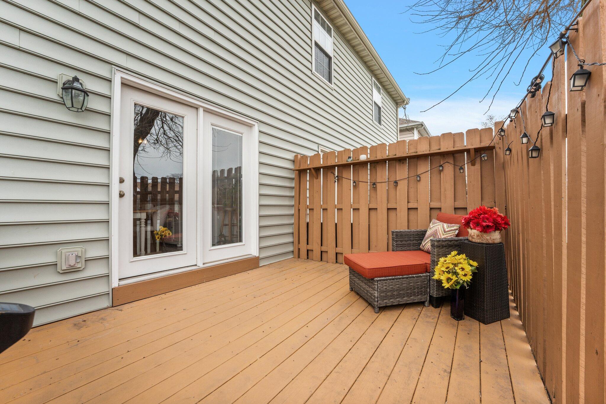 Valparaiso, Indiana 46383, United States, 3 Bedrooms Bedrooms, ,3 BathroomsBathrooms,Residential,Pending,105719