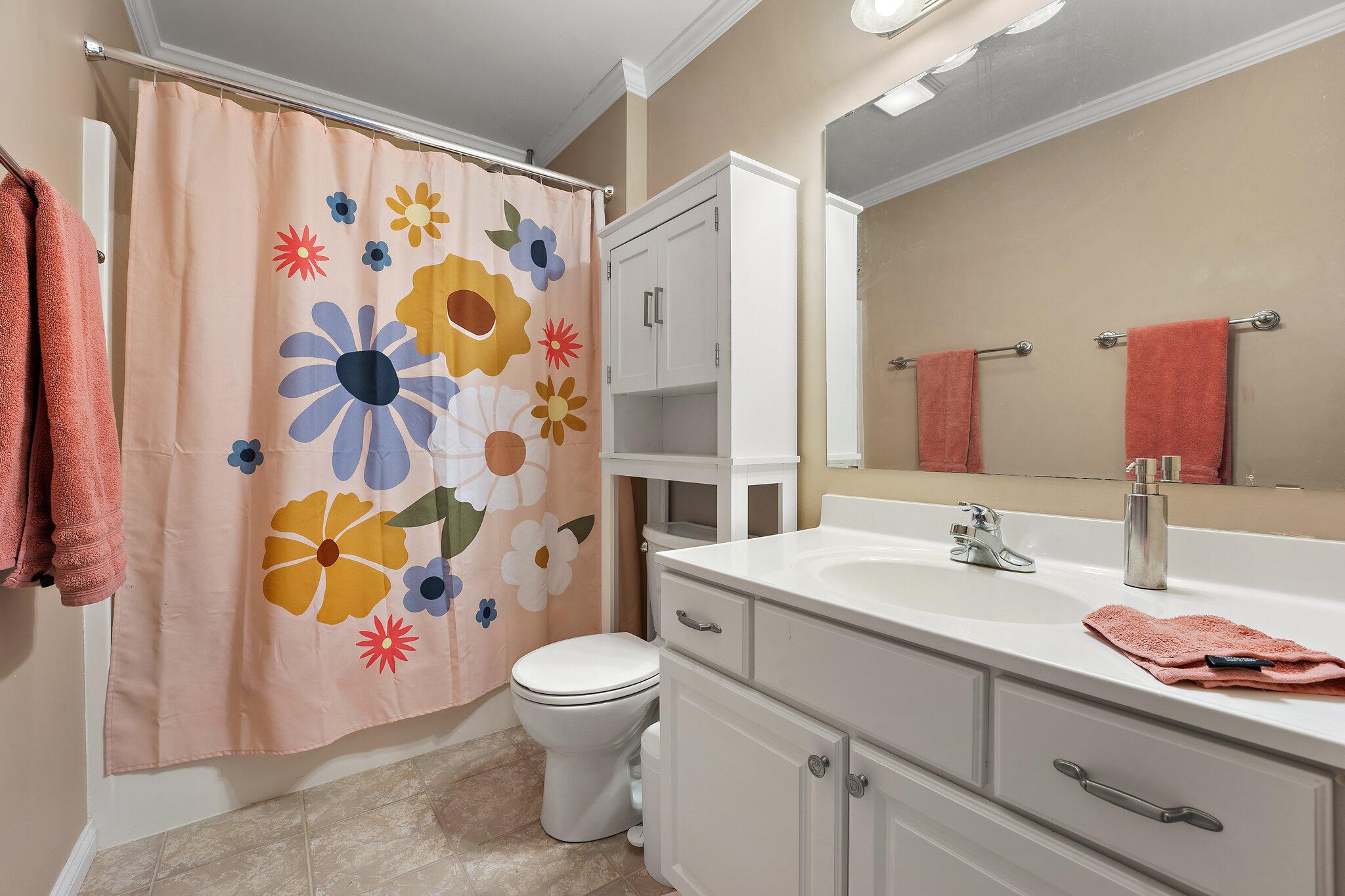 Valparaiso, Indiana 46383, United States, 3 Bedrooms Bedrooms, ,3 BathroomsBathrooms,Residential,Pending,105719