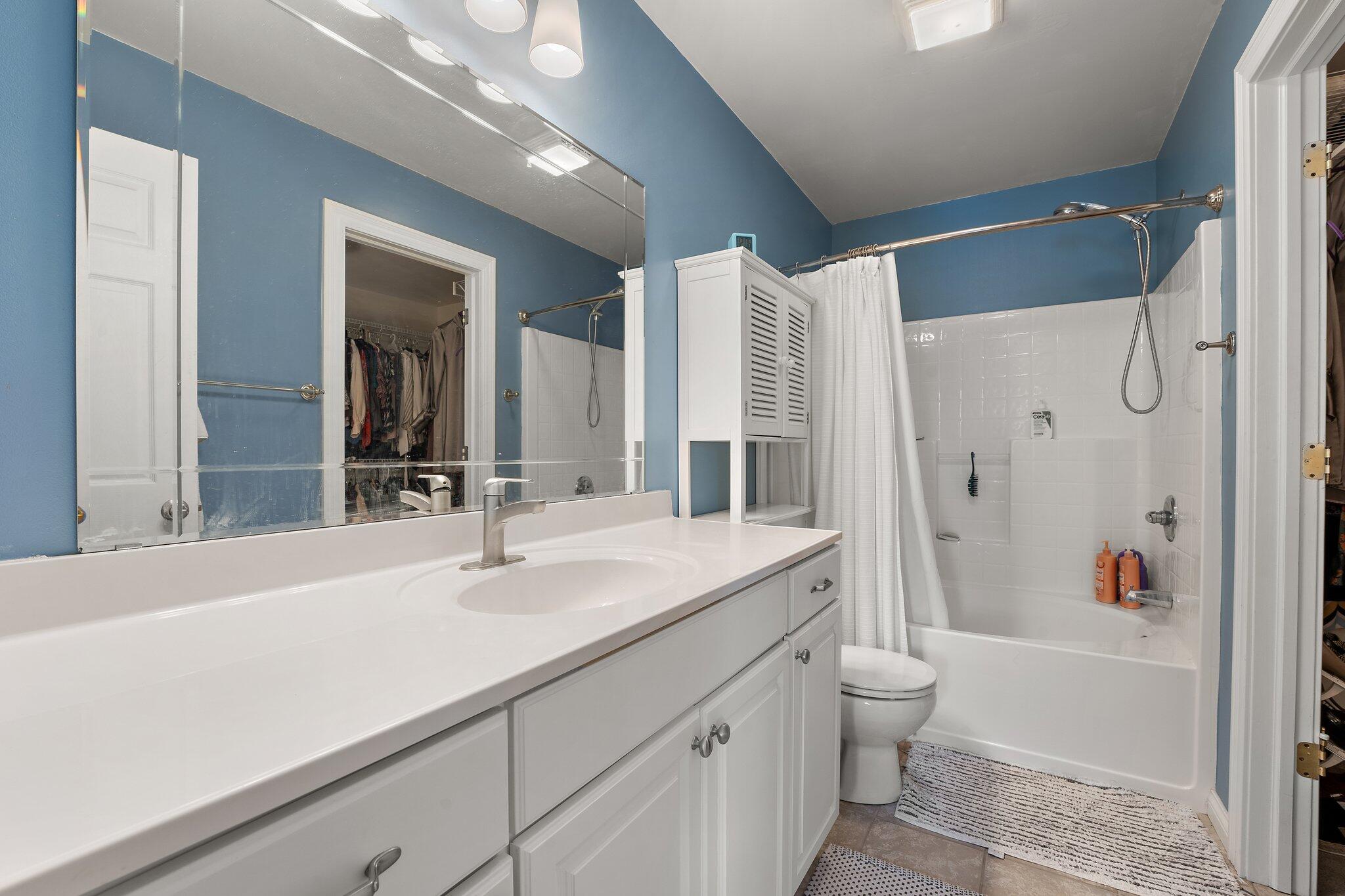 Valparaiso, Indiana 46383, United States, 3 Bedrooms Bedrooms, ,3 BathroomsBathrooms,Residential,Pending,105719