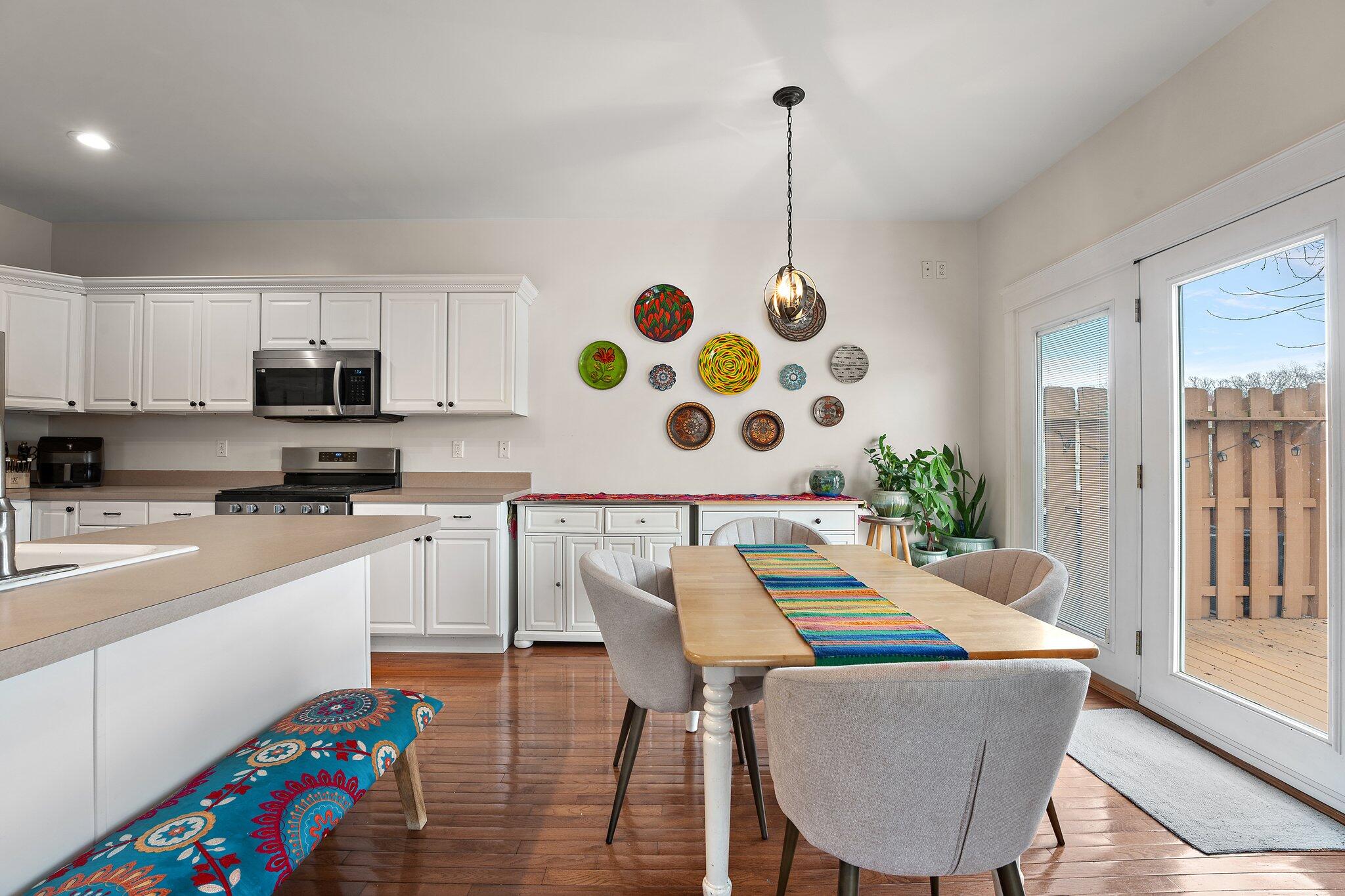 Valparaiso, Indiana 46383, United States, 3 Bedrooms Bedrooms, ,3 BathroomsBathrooms,Residential,Pending,105719