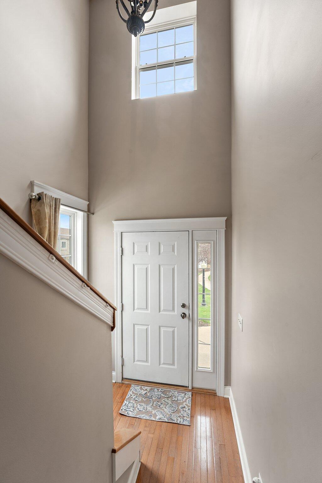 Valparaiso, Indiana 46383, United States, 3 Bedrooms Bedrooms, ,3 BathroomsBathrooms,Residential,Pending,105719